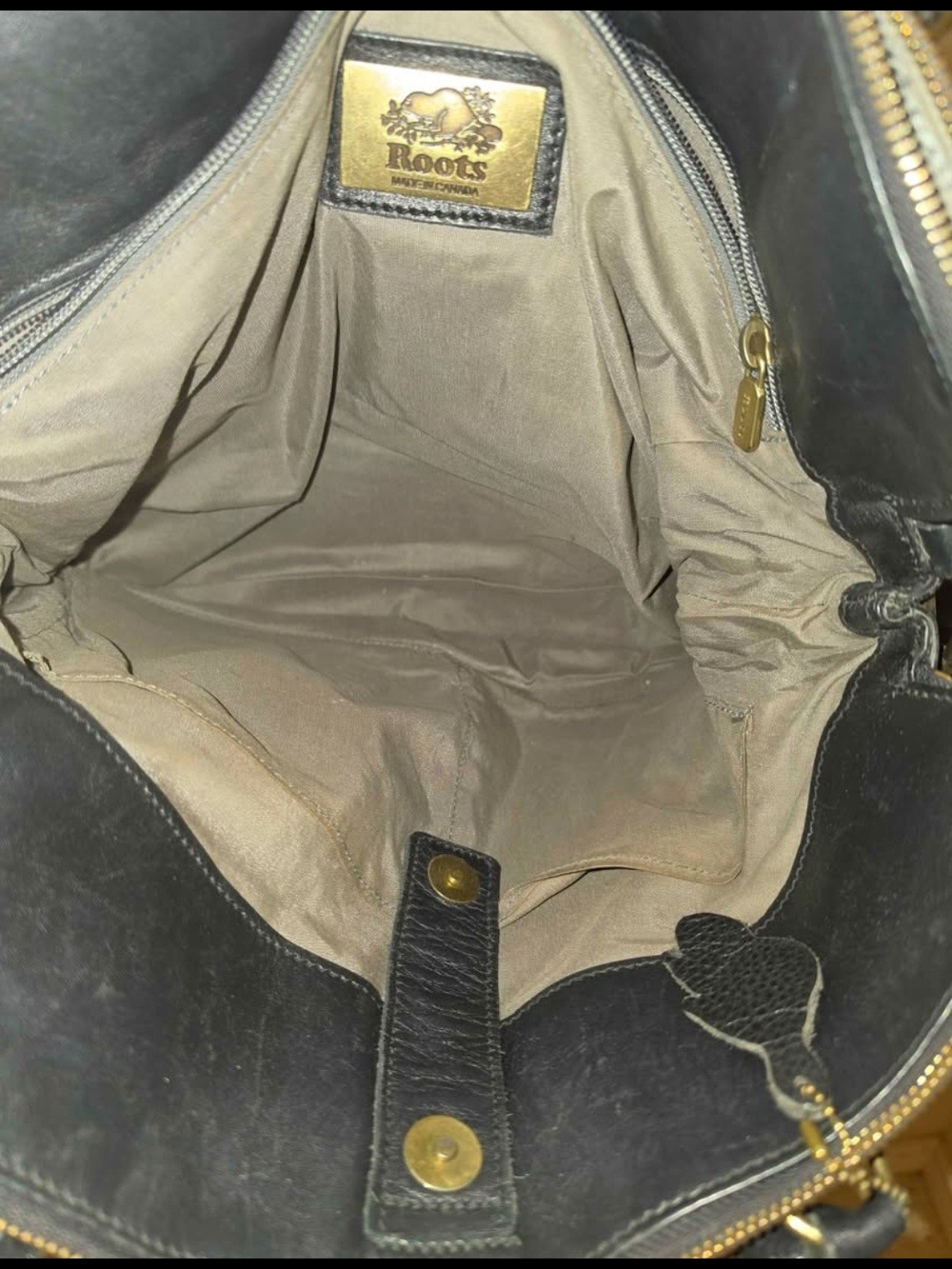 Roots Black Leather Handbag with Gold Logo Plaque - Picture 8 of 10